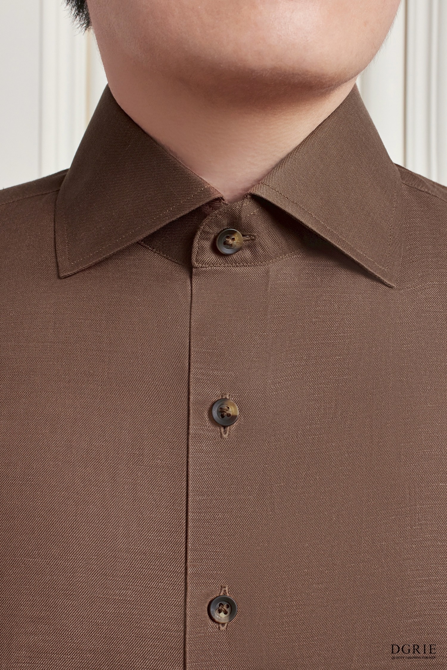 Brown Tencel linen Tortoise Shell Buttons Cutaway Collar Shirt