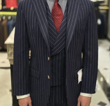 ตัดสูท DGRIE NAVY FLANNEL CLASSIC 3 PIECE SUITS