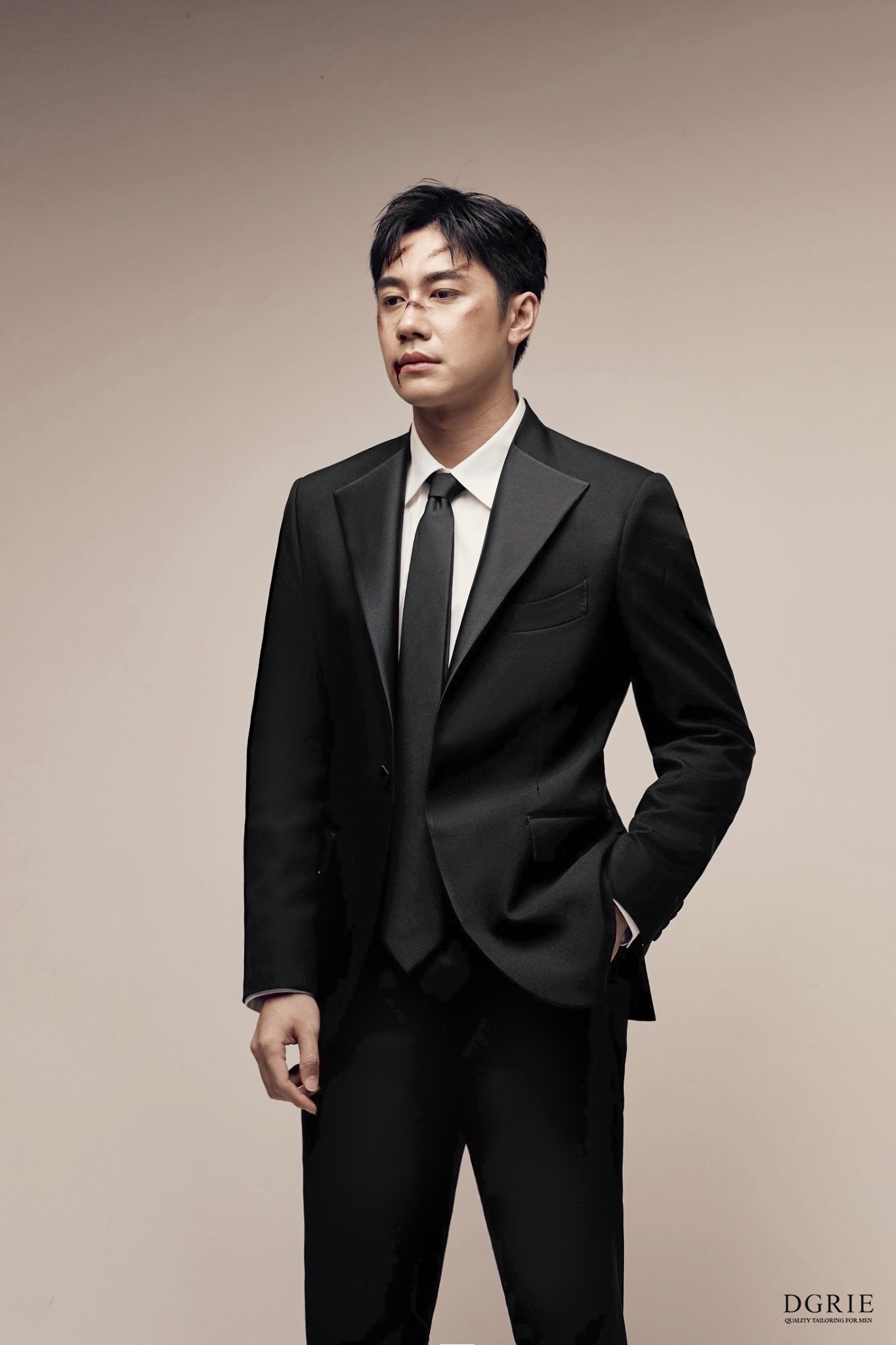 DGRIE Spotlight : แจม รชตะ Unstructured Lapel Tuxedo