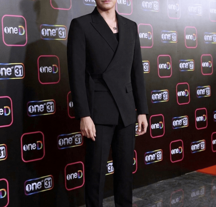 DGRIE Spotlight : แจม รชตะ Jam Rachata Premium Black Kimono-Wrap Tailored Suit