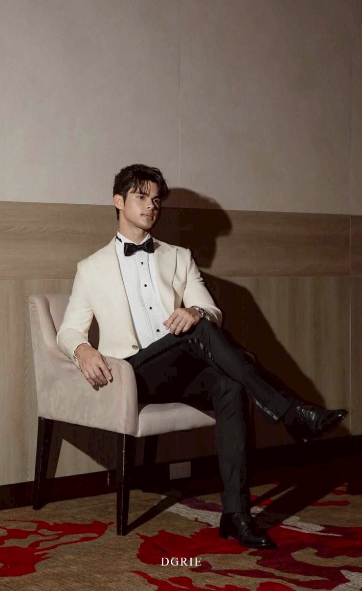 DGRIE Spotlight : Kim Goodburn Loro Piana Ivory Wool Dinner Suit