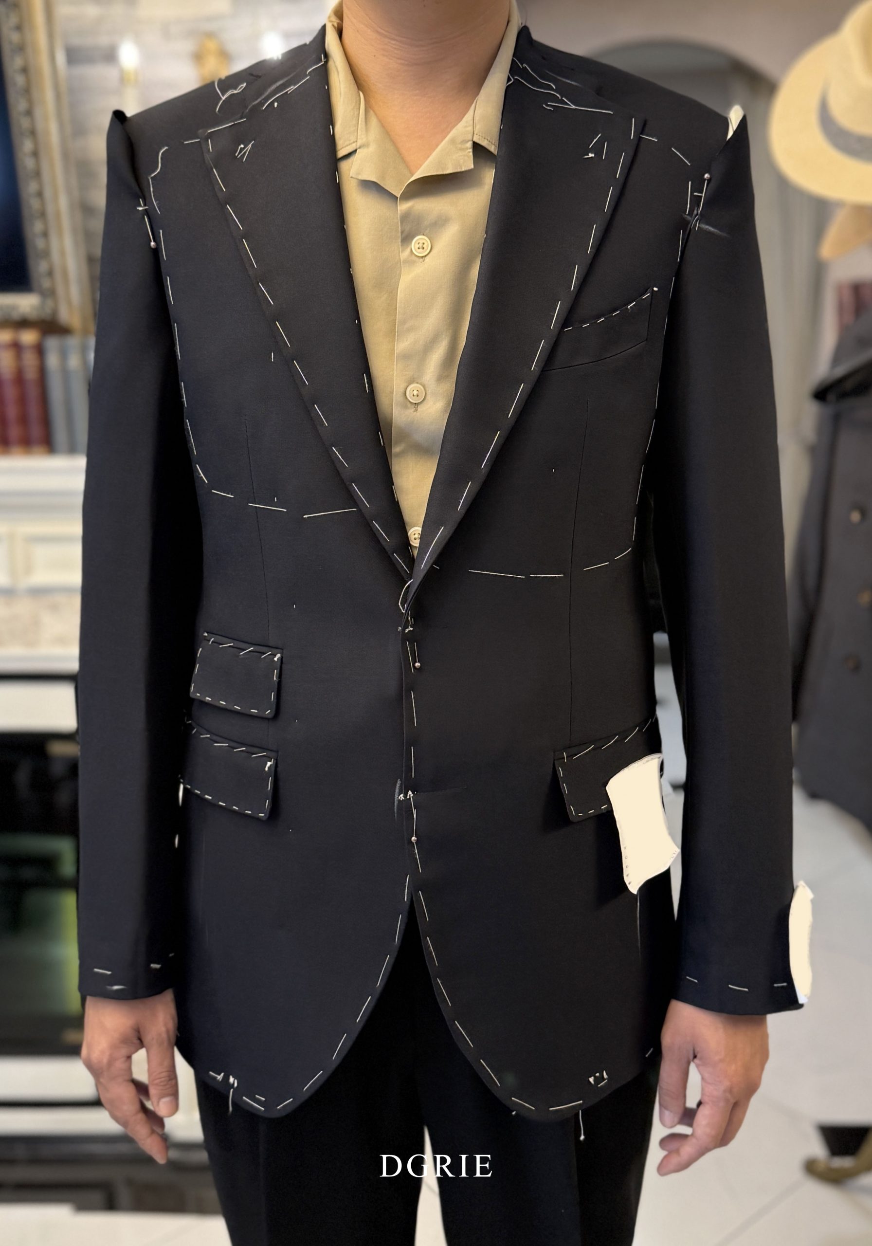 DGRIE - Dark Navy Classic Single-Breasted Suit