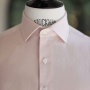 เสื้อเชิ้ตสีชมพูอ่อน DGRIE Pale Pink Edge Spread Collar Shirts