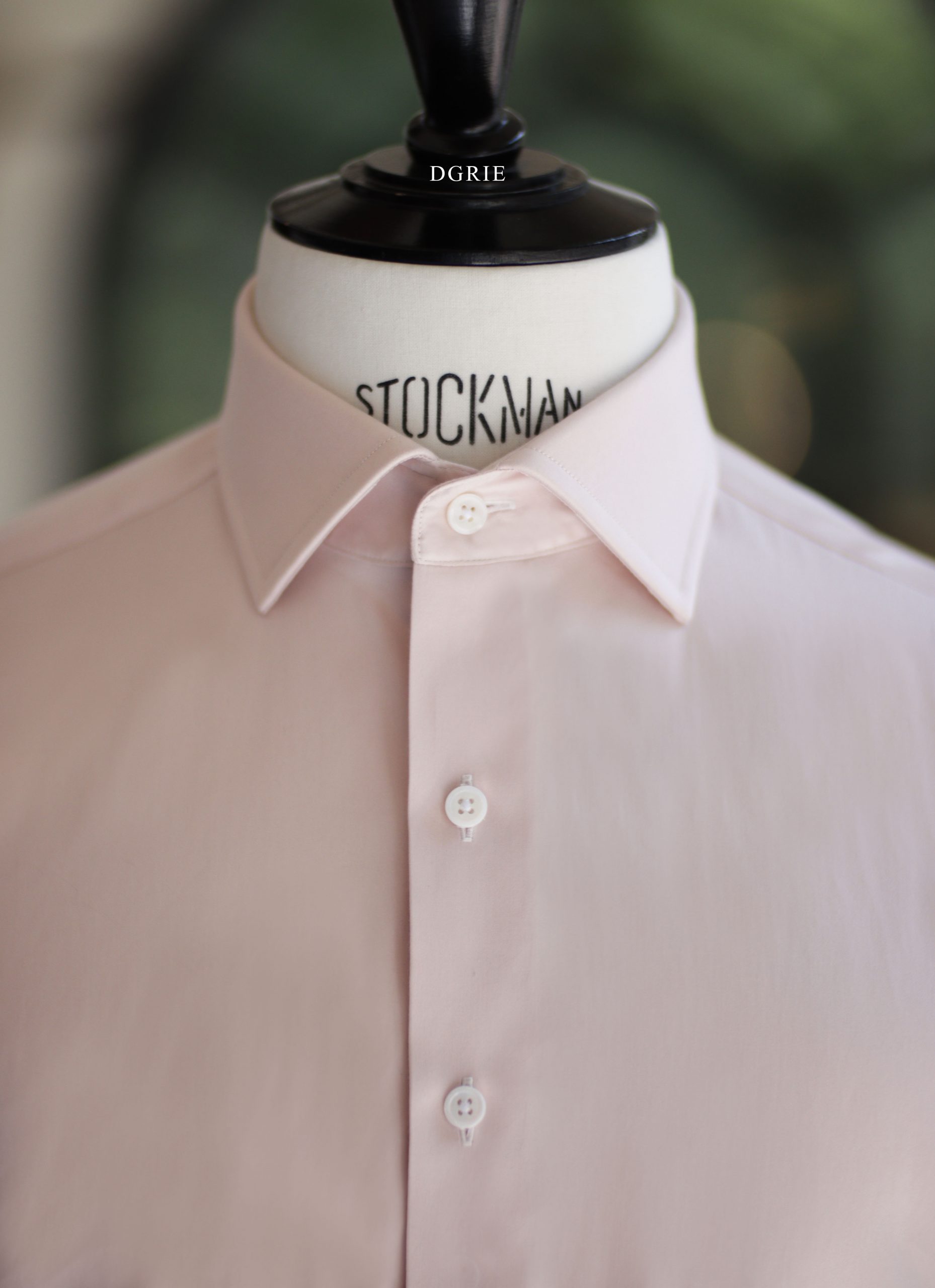 เสื้อเชิ้ตสีชมพูอ่อน DGRIE Pale Pink Edge Spread Collar Shirts