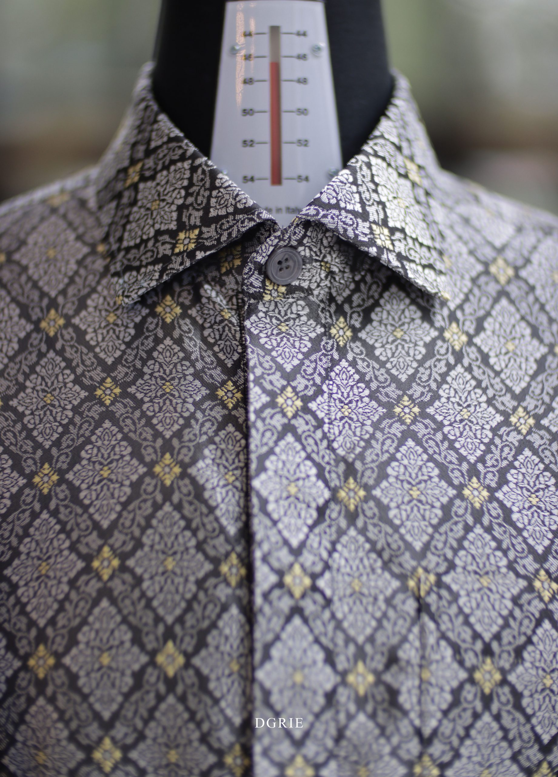 DGRIE Thai Silk Short Grey & Yellow Sleeve Shirt เสื้อเชิ้ตแขนสั้นผ้าไหมทอลายไทย