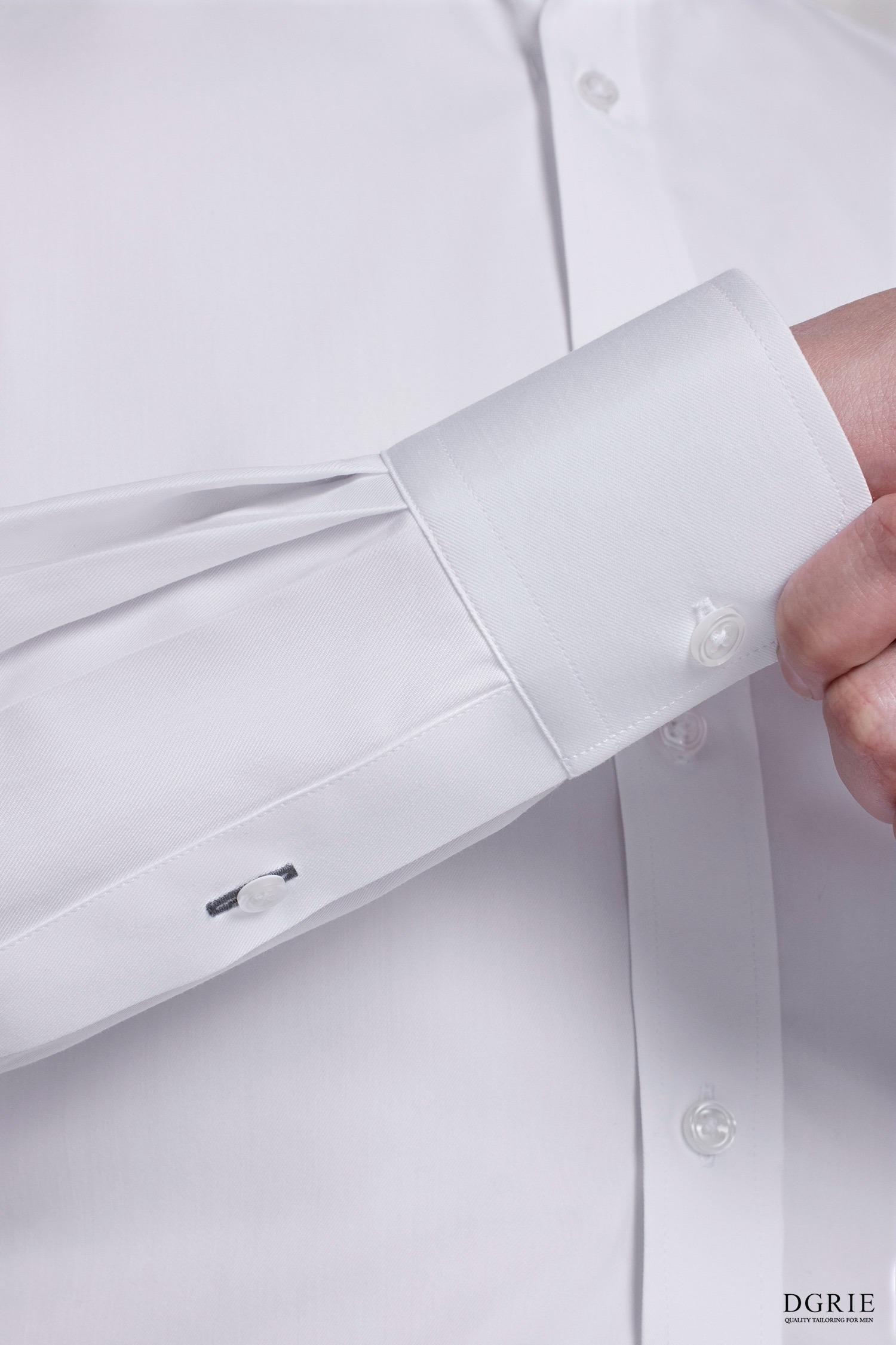 เสื้อเชิ้ต Twill Spread Collar Grey Details Cotton Shirt - DGRIE