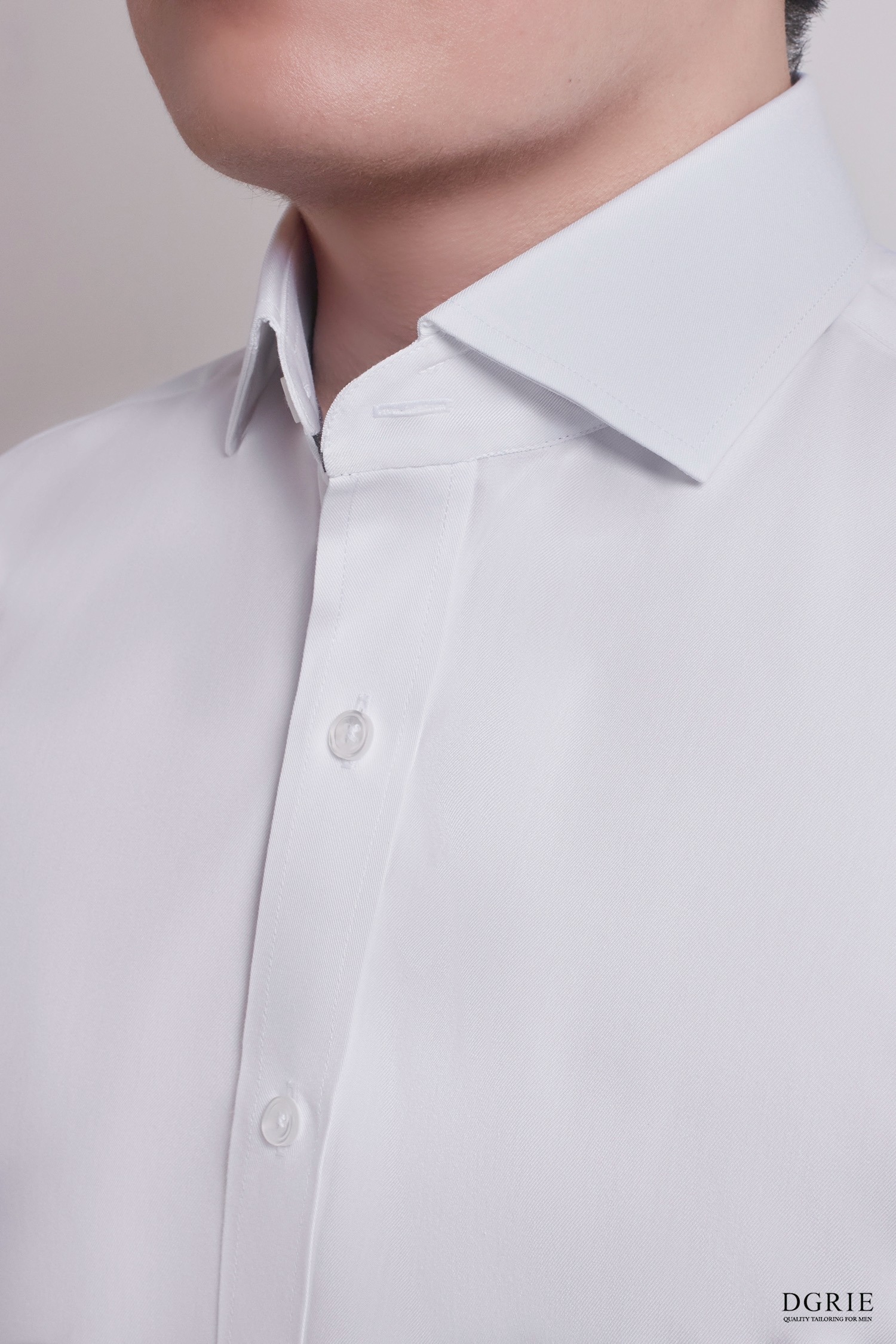 เสื้อเชิ้ต Twill Spread Collar Grey Details Cotton Shirt - DGRIE