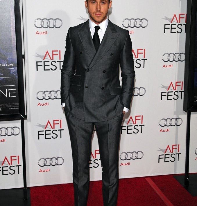 Ryan Gosling Suits: สูทเท่ห์ๆ แบบดาราดัง 16 Ryan Gosling Suits: สูทเท่ห์ๆ แบบดาราดัง
