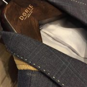 In the Details: ดีเทลเสื้อสูท