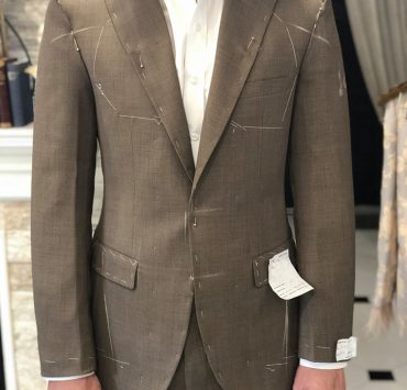 dgrie today fitting at sathorn fisheyes brown suits peak lapel 2buttons dgrie 1