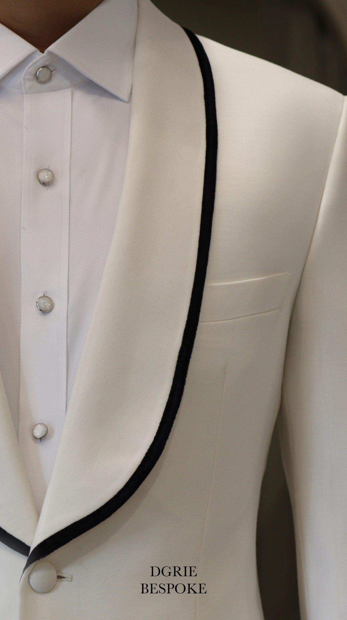 white shawl lapel suits dgrie 2