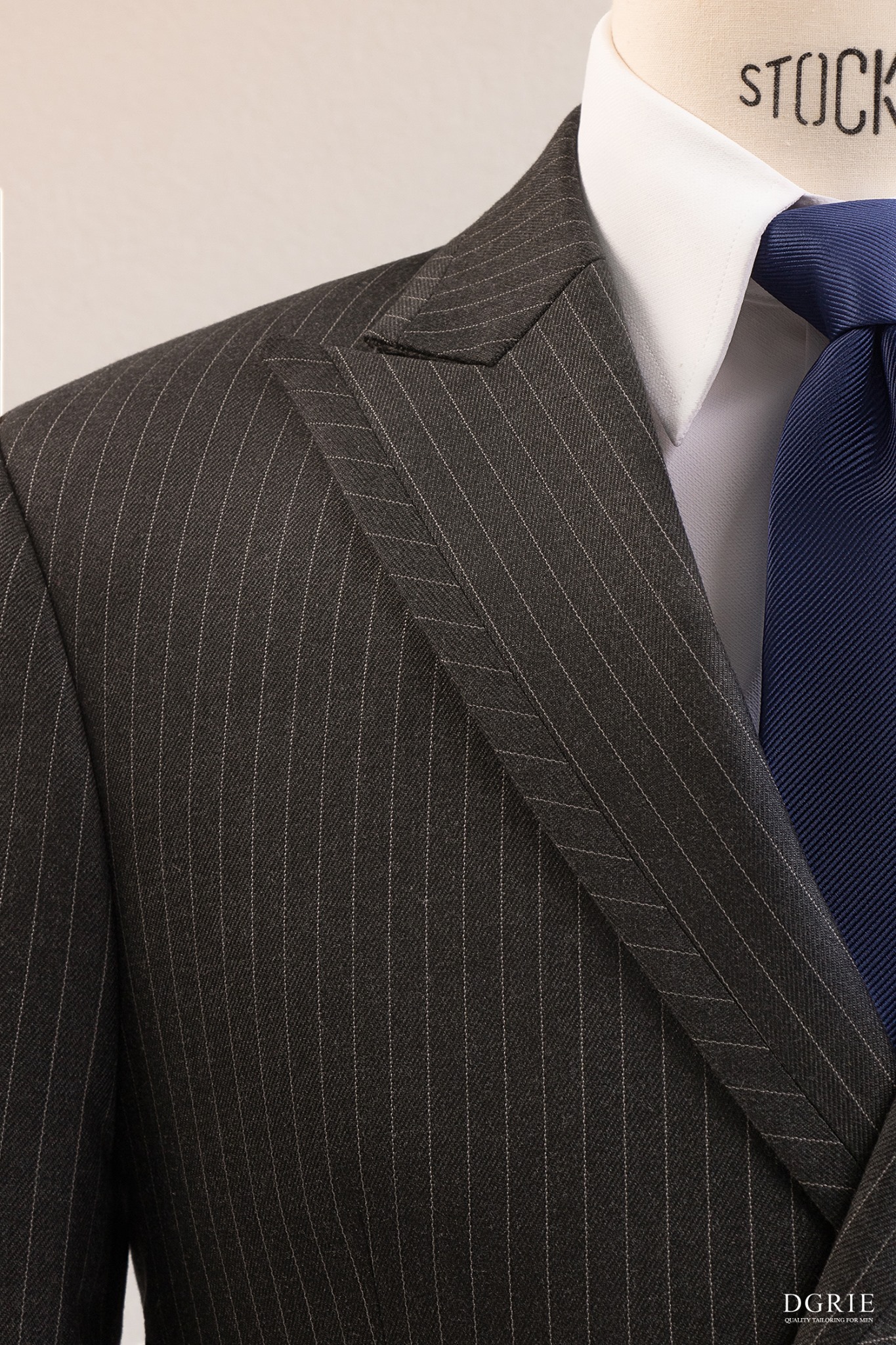 new collection dgrie mens suits with stripes dgrie 2