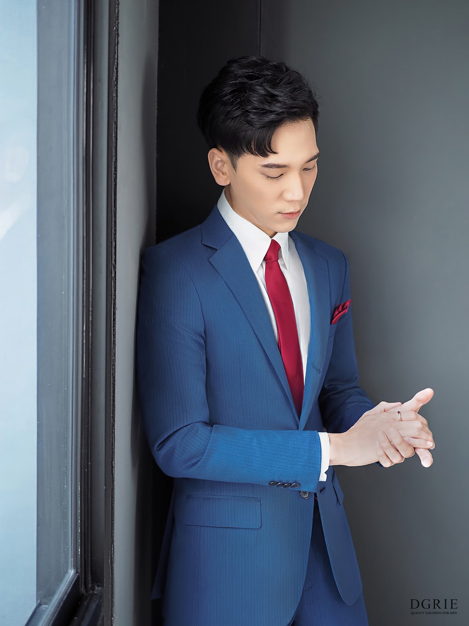 royal blue suit dgrie 2