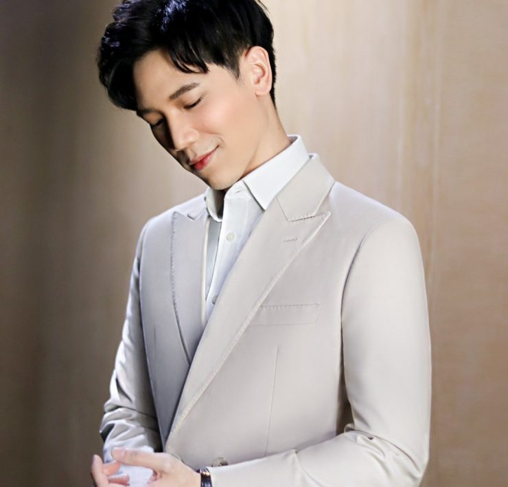 beige double breasted wide peak lapel suit dgrie