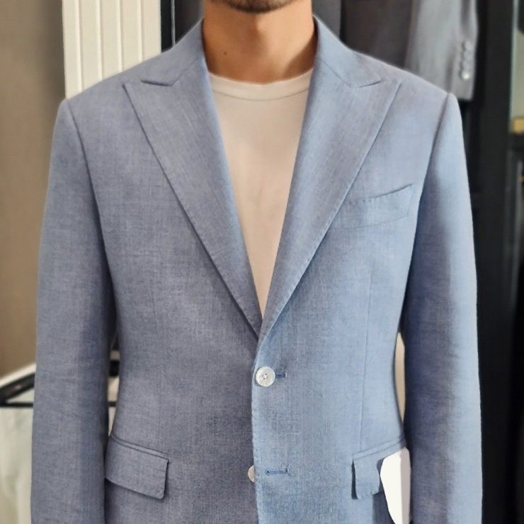 light blue linen suit dgrie 2