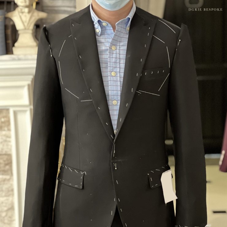 classic black in casual peak lapel dgrie 1