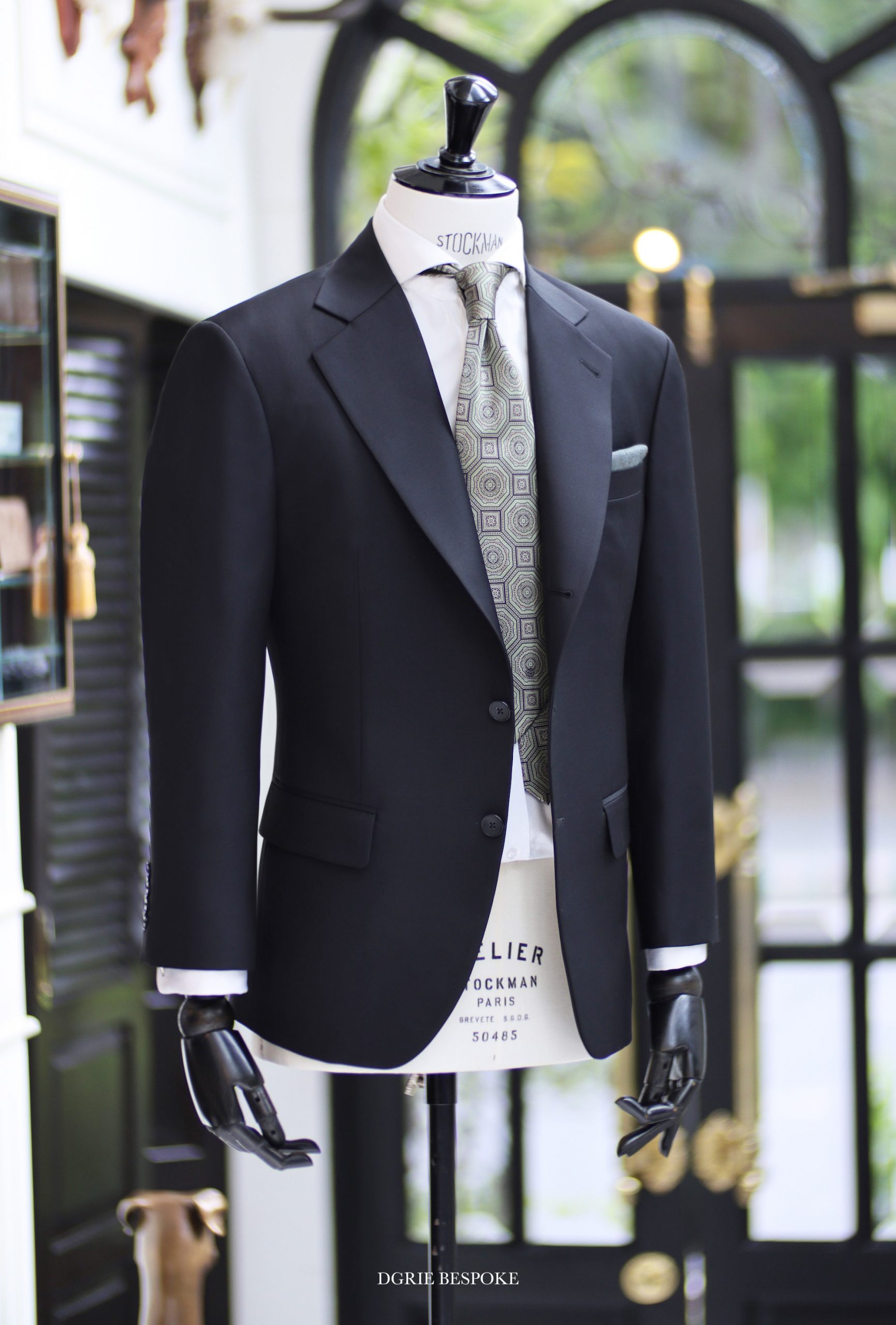 classic black suit dgrie 3