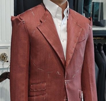 fitting classic red suit dgrie 1