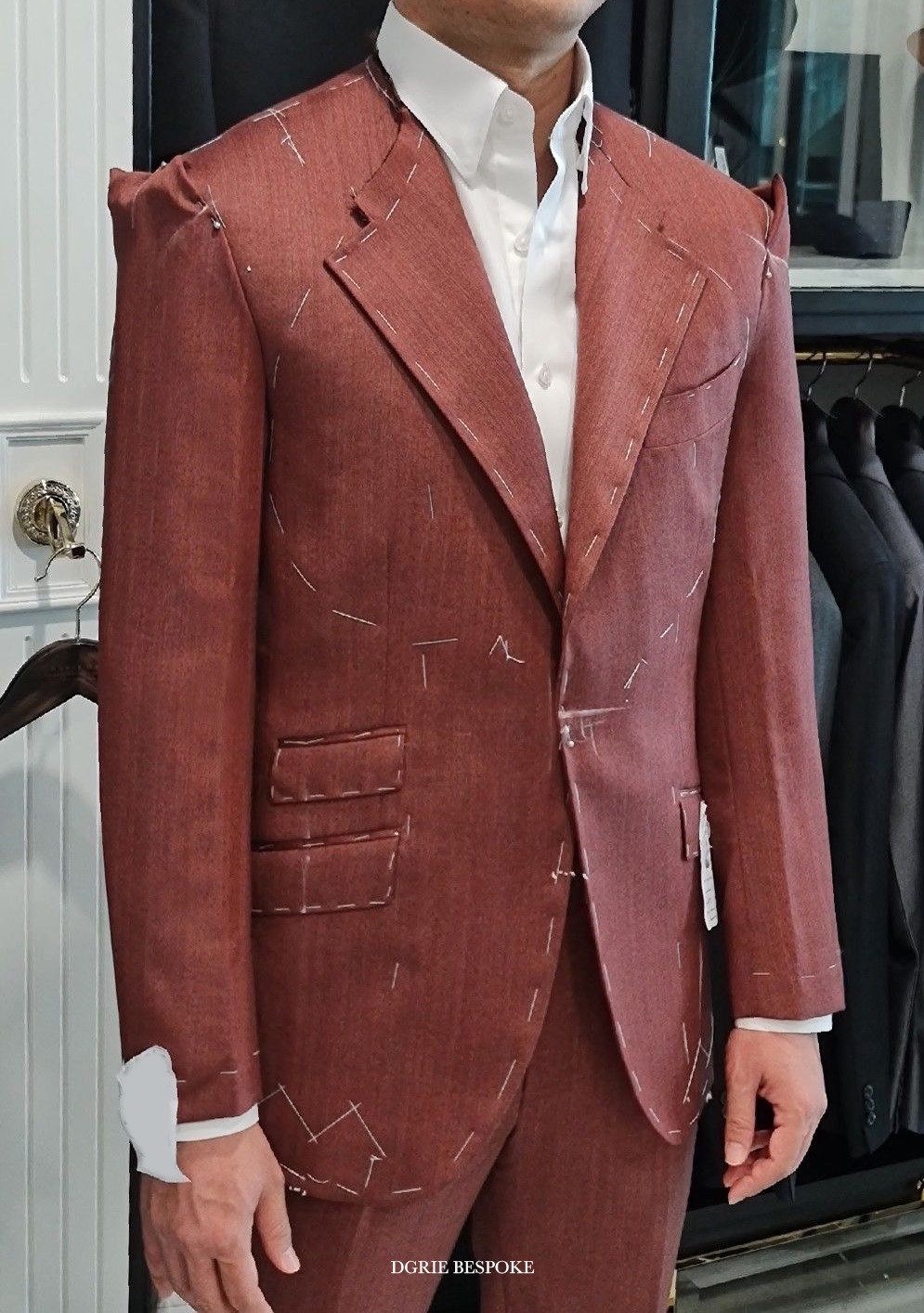 fitting classic red suit dgrie