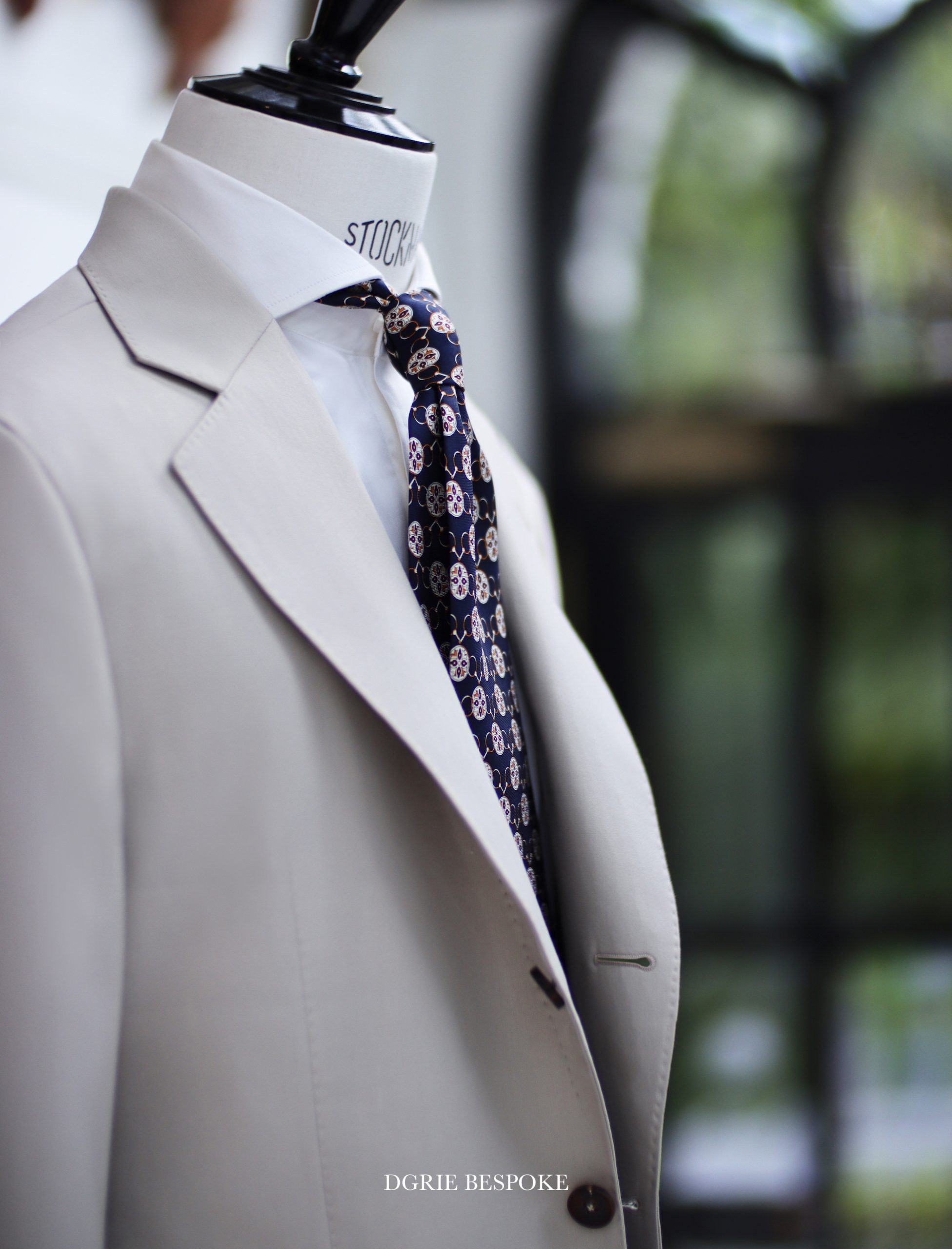 bespoke classic beige suit dgrie 2