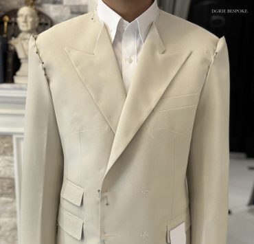 fitting clean beige double breasted suit dgrie 1