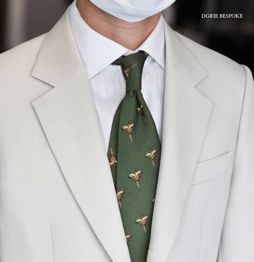 ตัดสูทสีขาวครีม สไตล์ลำลอง DGRIE Ivory White Wool Italy Suits