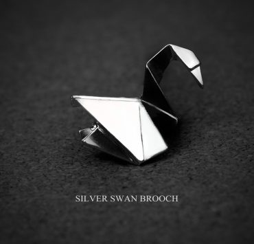 เข็มกลัดหงส์ Silver Swan Brooch