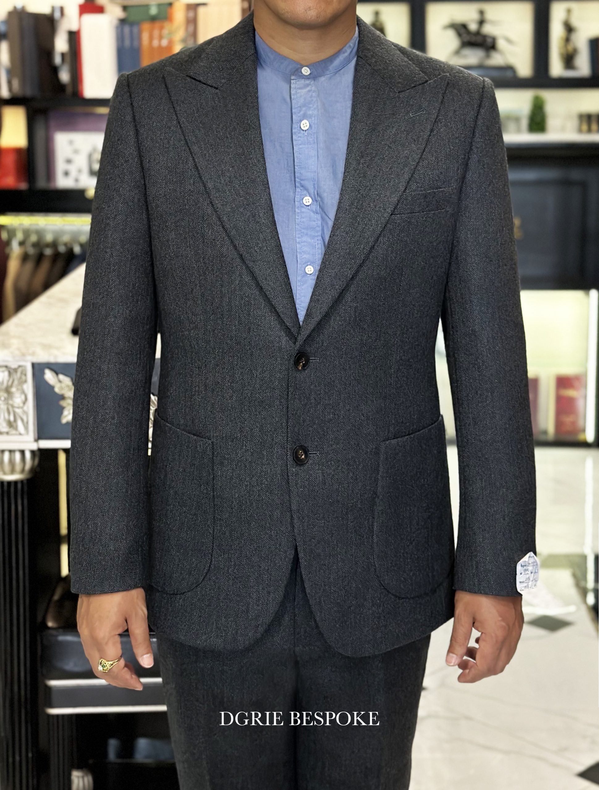 ตัดสูทวินเทจ สีเทา ผ้าอังกฤษ DGRIE Classic HerringBone Suits
