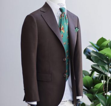 ตัดสูทสีน้ำตาล สไตล์คลาสสิค DGRIE Red Brown Classic Suit