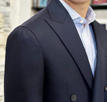 ตัดสูททางการ สีน้ำเงิน Navy Classic Worsted Wool DB Suits