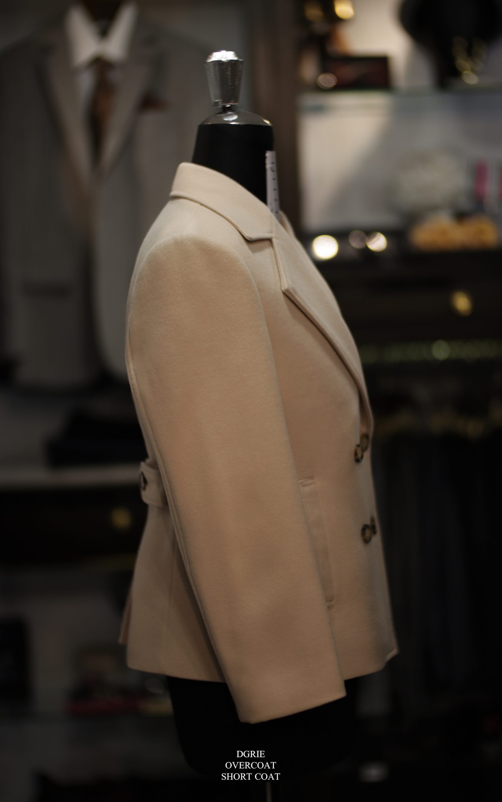 ตัดโค้ท กันหนาวสีครีม DGRIE BEIGE MINIMAL SHORT OVERCOAT