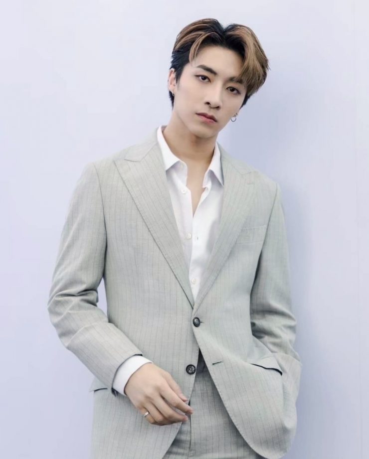 DGRIE Spotlight : จั๋ง - วิกร Light Grey Pinstripe Suit