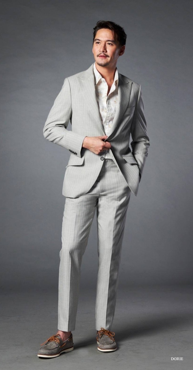 เกมรักทรยศ อนันดา ในบทบาท อธิน Light Grey Sport Stripe Suit
