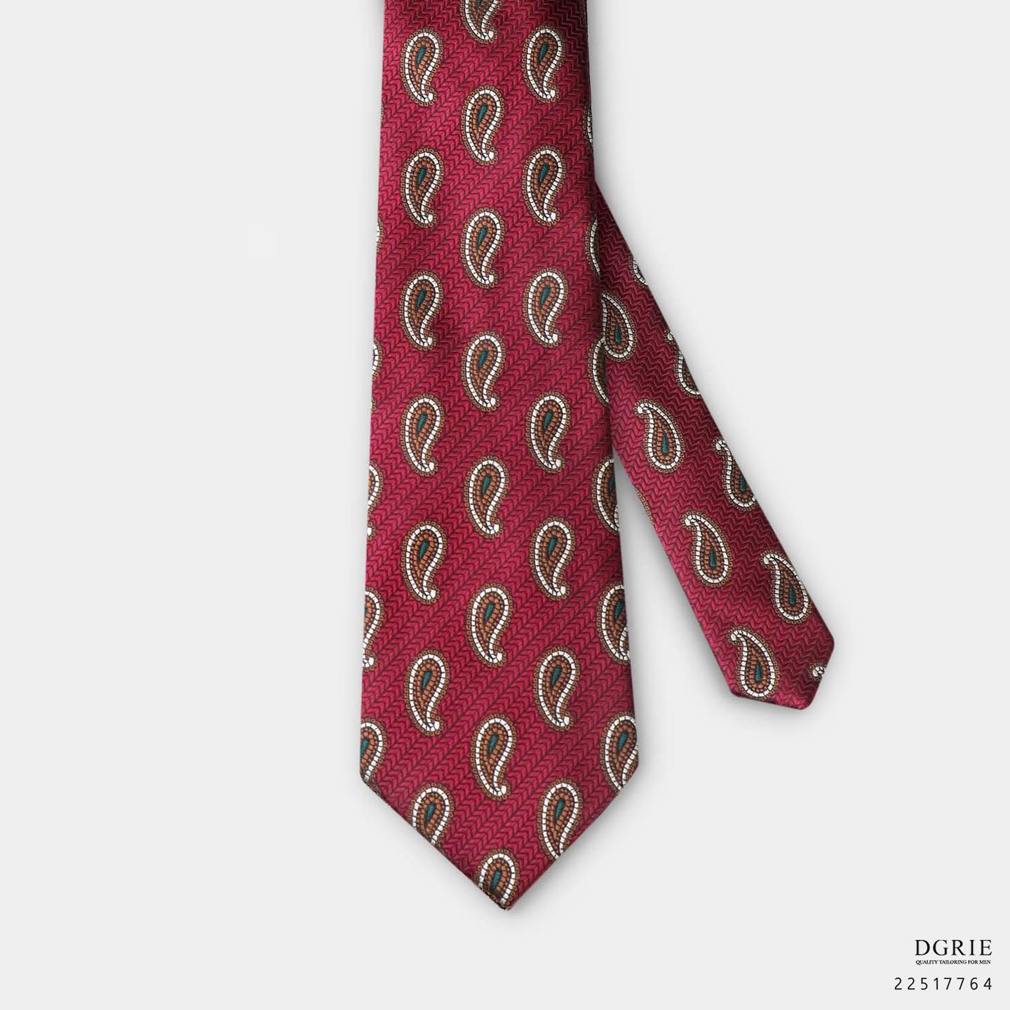 เนคไทลายเพสลีย์ Brown Paisley on Burgundy Arrow 3 Inch Necktie