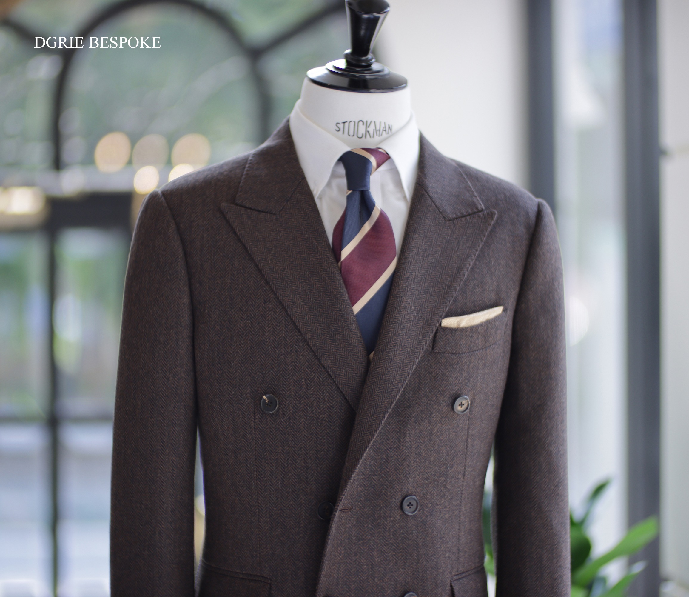 ร้านตัดสูท ตัดสูทวินเทจ Drapers OPALIS Brown Flannel Suits