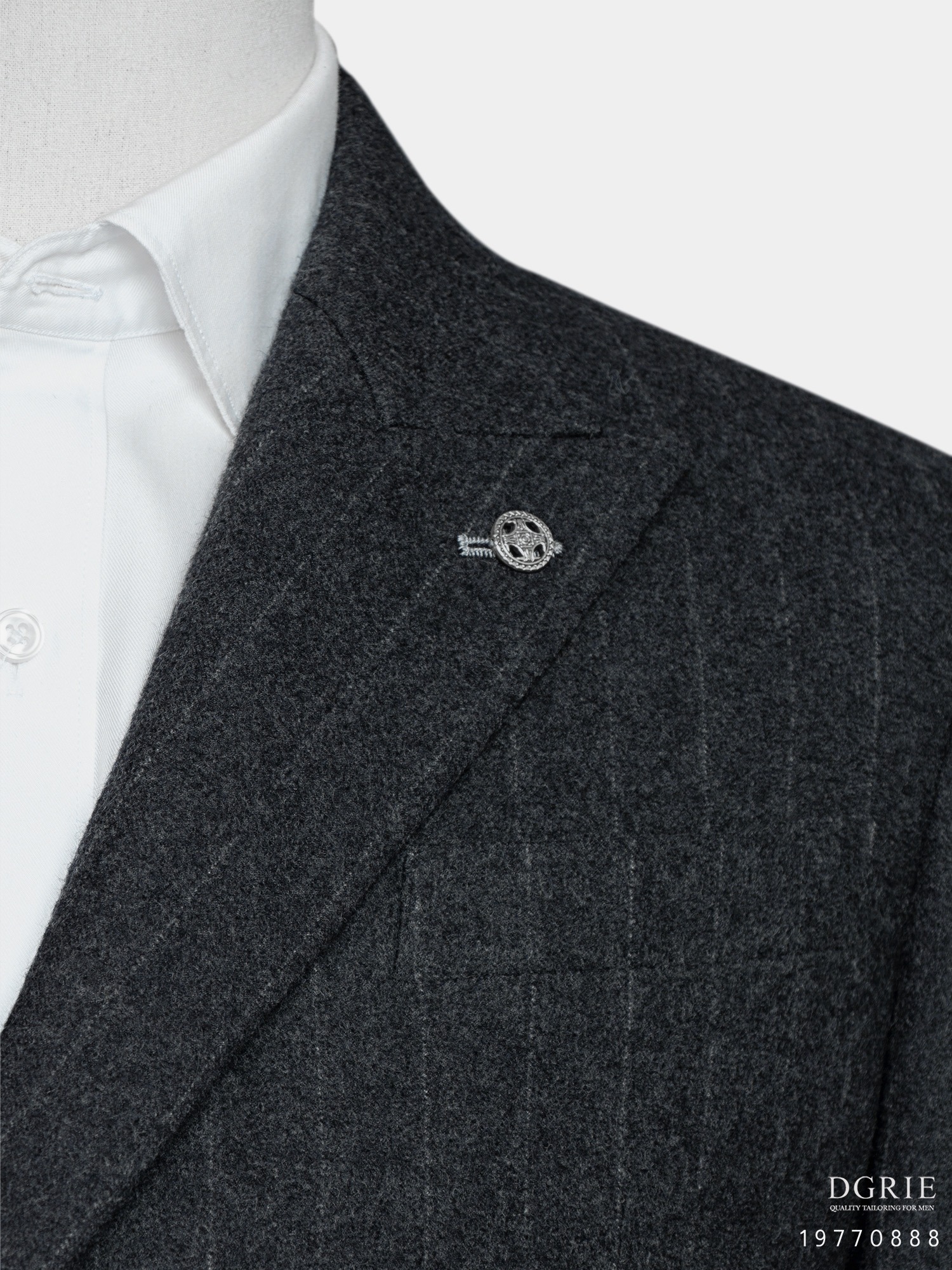 DGRIE เสื้อสูทลายทางสีเทา Grey Stripe Flannel Wool Suit