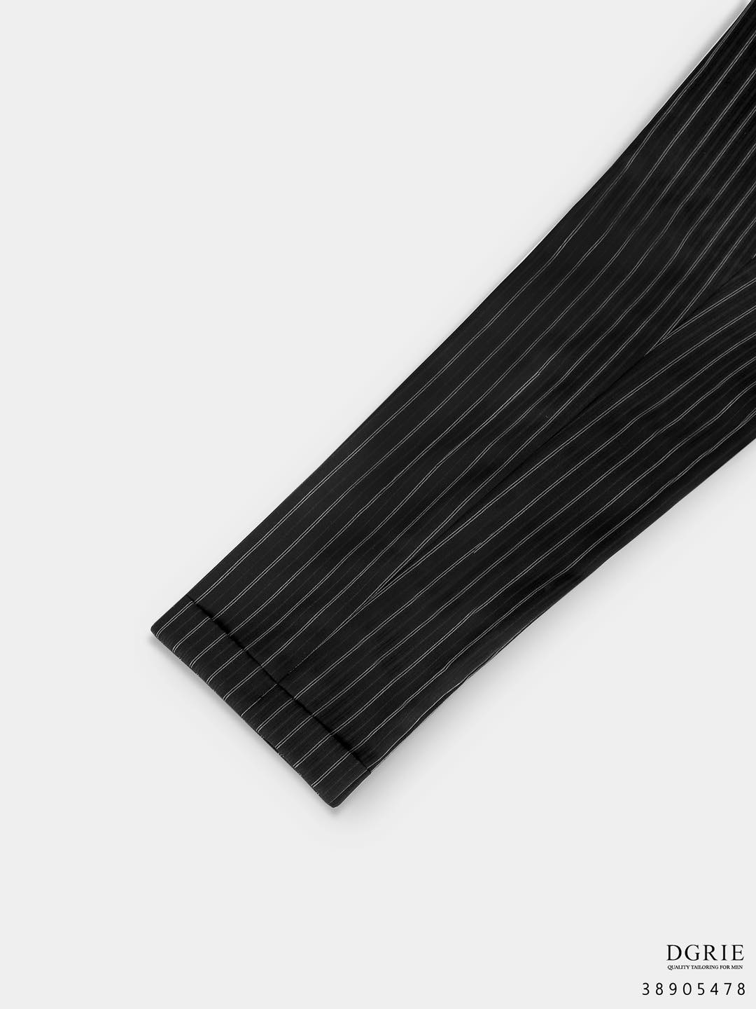439943122_828170526012856_6125346059380501984_n กางเกงผู้ชาย DARK NAVY AND BLACK STRIPES PANTS - DGRIE