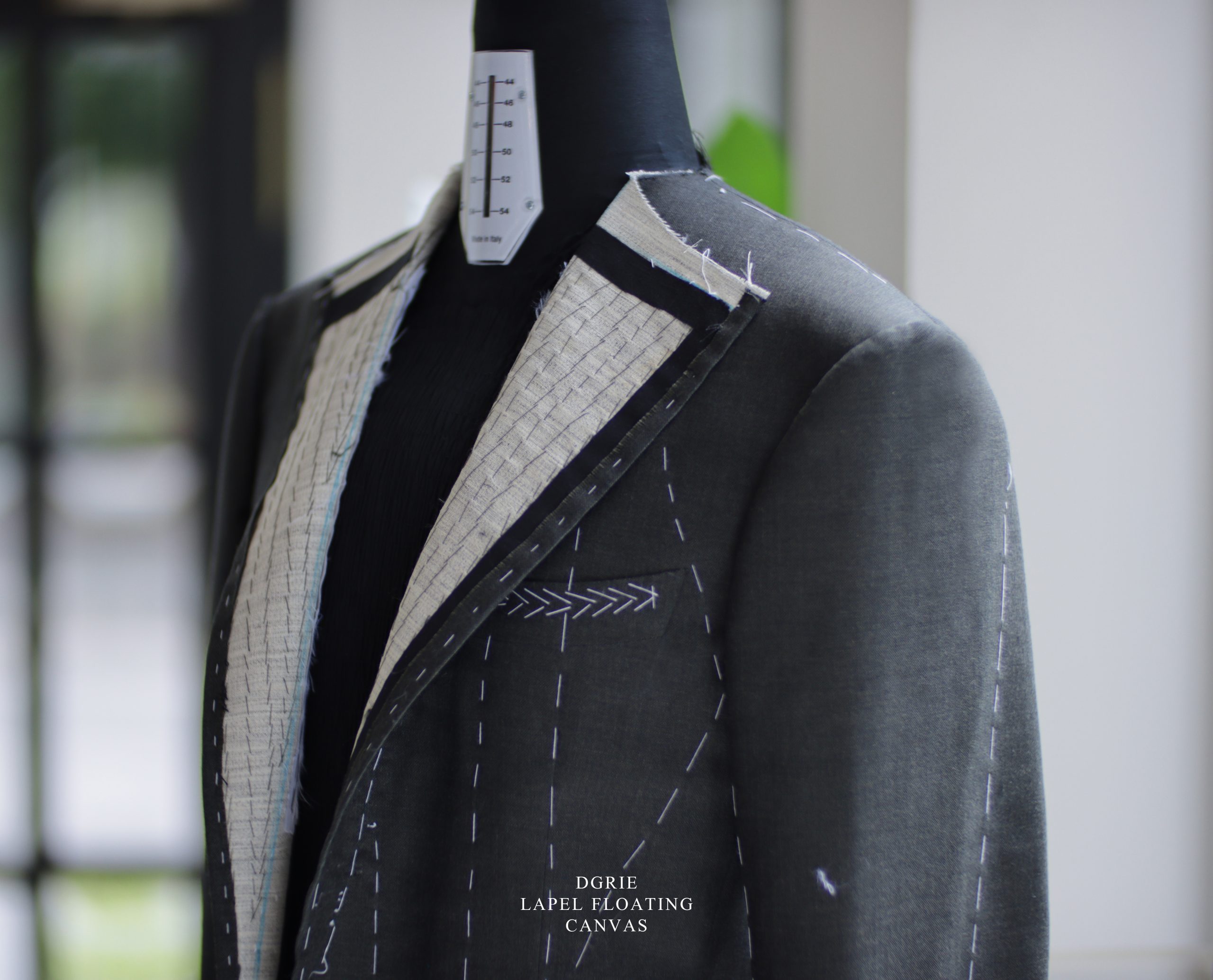 ตัดสูทหางม้า Full Lapel Canvas Construction Suit