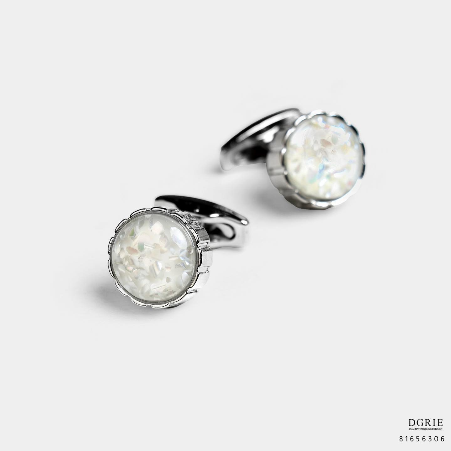 คัฟลิงค์ทรงกลม SILVER CUFFLINKS WITH MILKY QUARTZ ROUND CUT - DGRIE