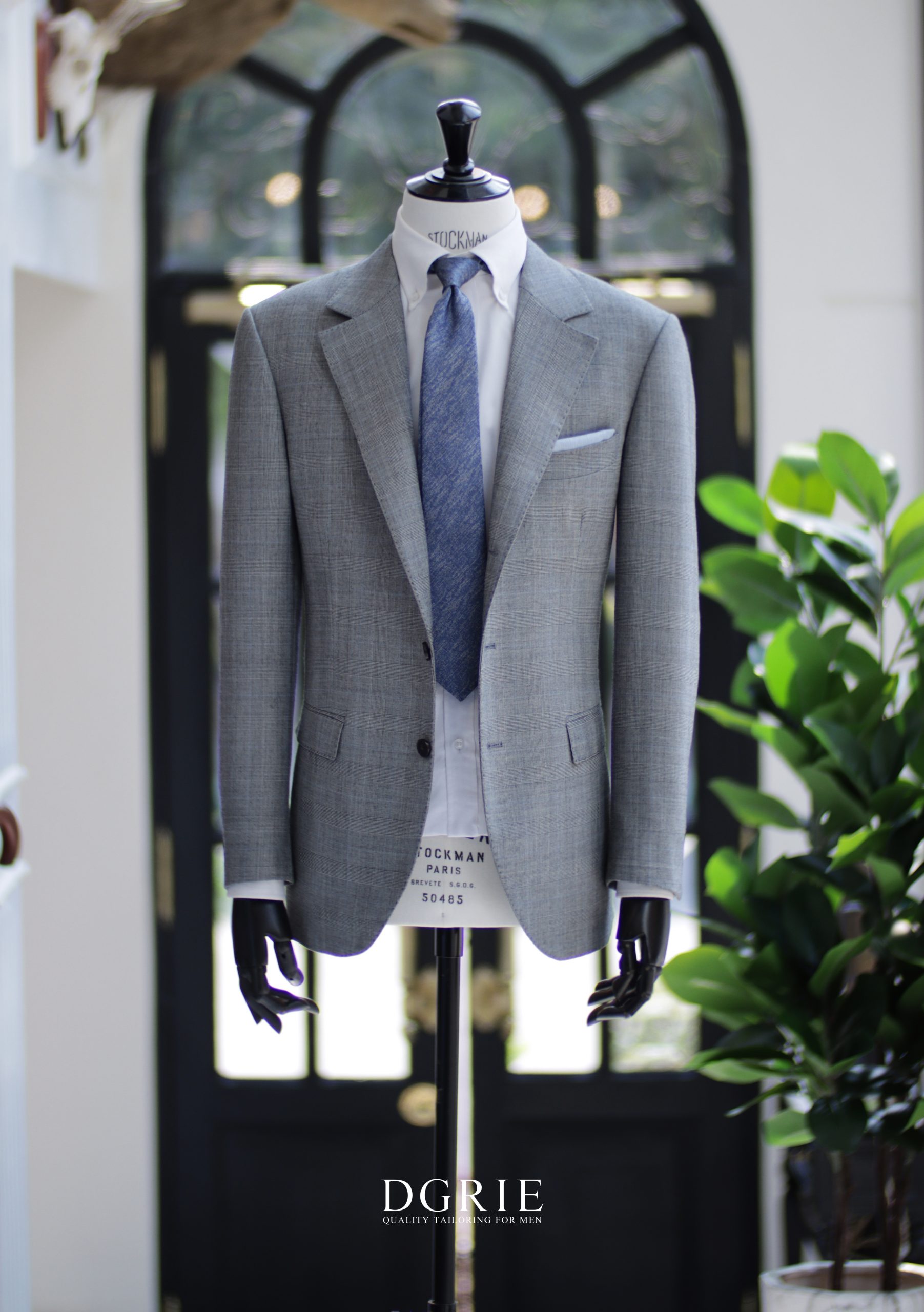 ตัดสูทหางม้า สีเทาลายตาราง Full Cavas Classic Check Suits