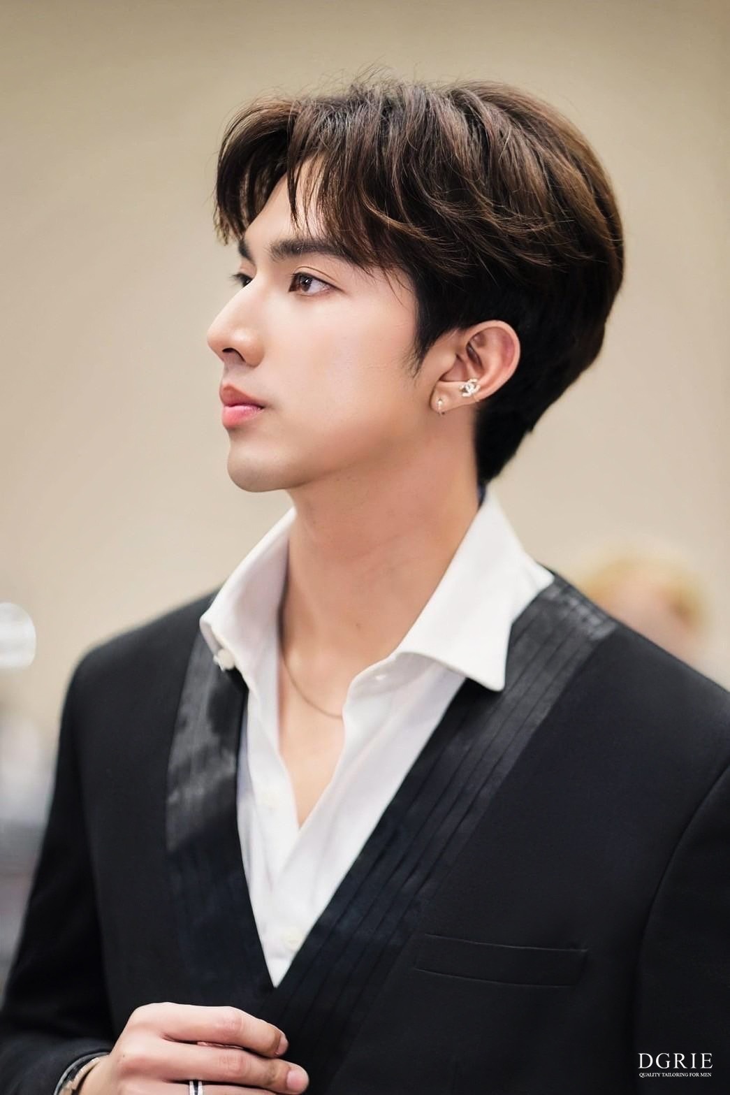 กรณ์ ศิริสรณ์ - korns | Super Black Tuxedo