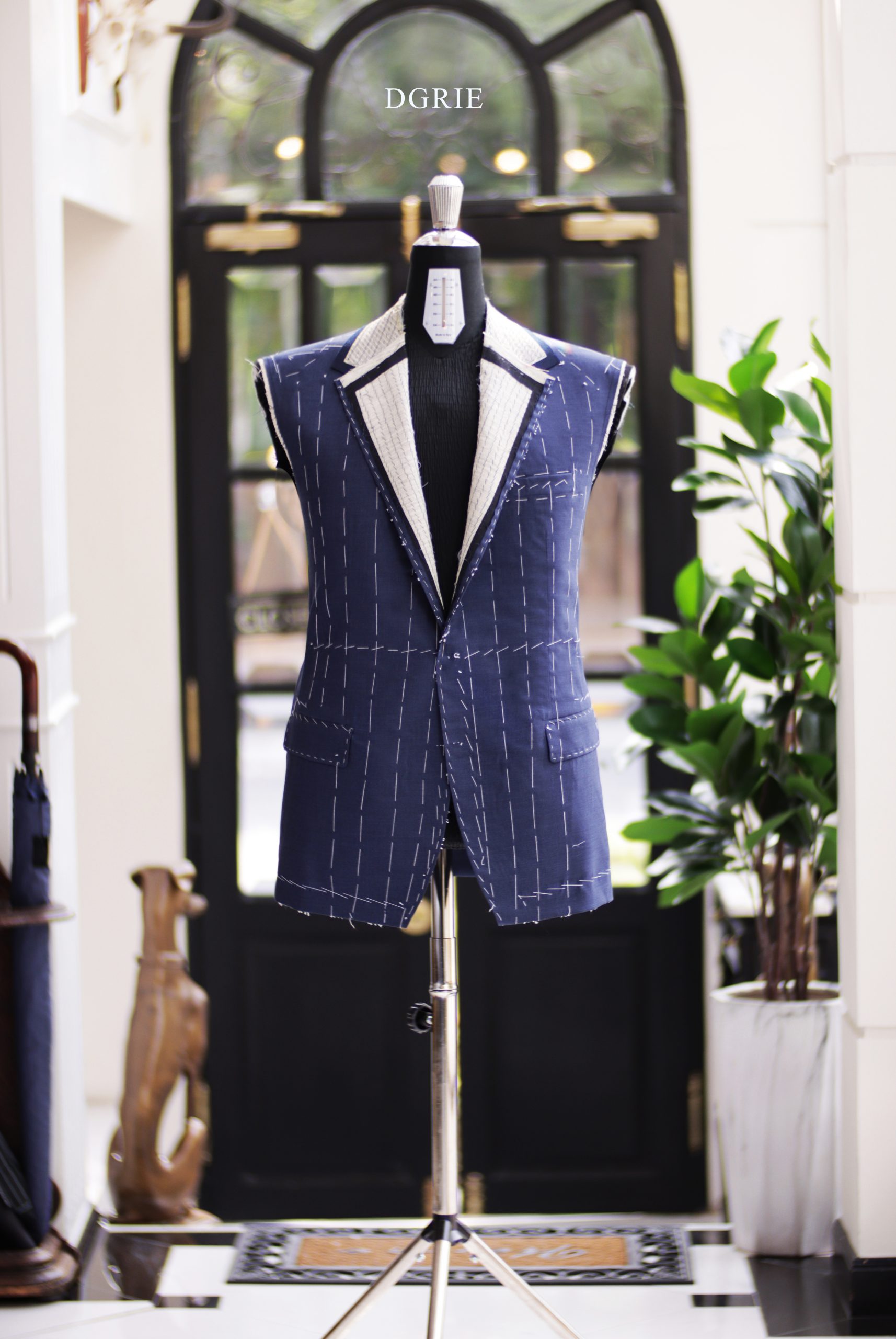 ตัดสูทหางม้า DGRIE NAVY Full Canvas Suits By Hand