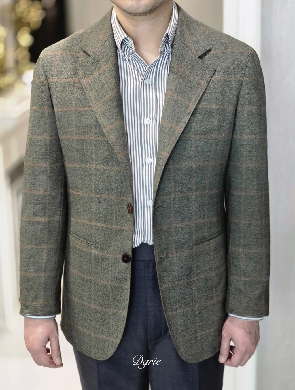 ตัดสูทสีเขียว ลายตาราง DGRIE WINDOW GREEN JACKET SUITS