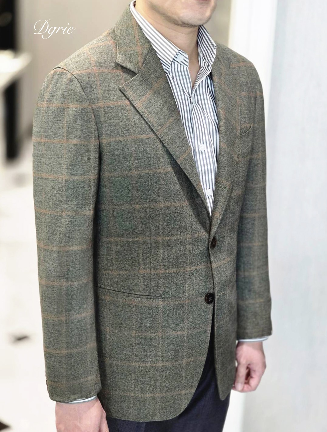 ตัดสูทสีเขียว ลายตาราง DGRIE WINDOW GREEN JACKET SUITS