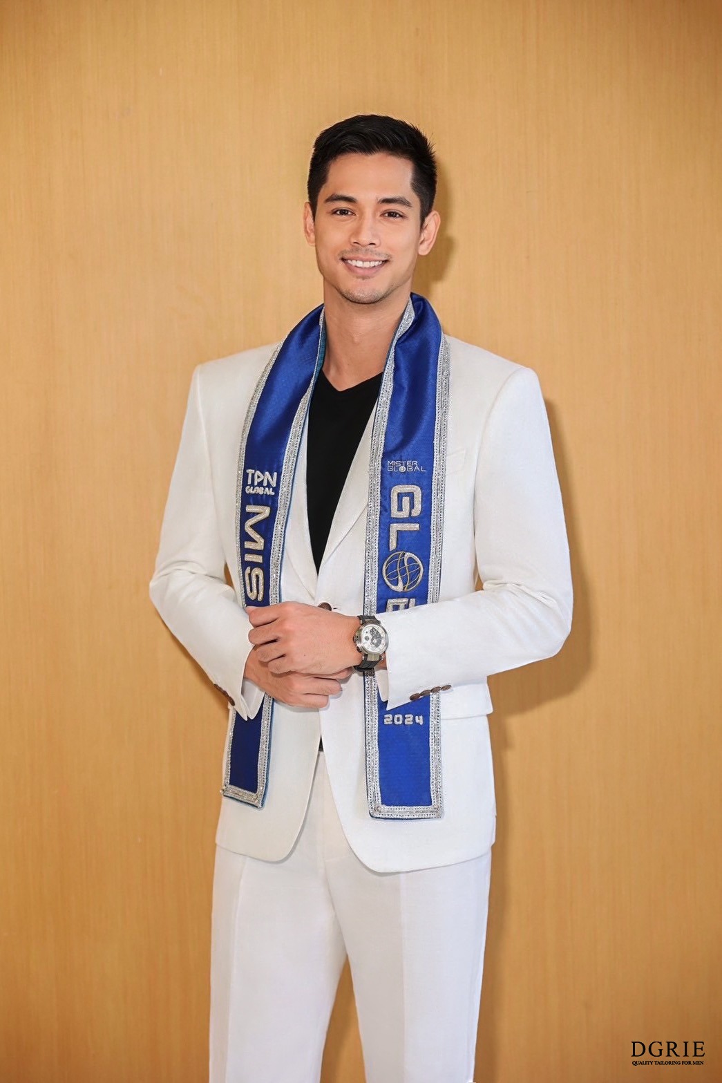 DGRIE Spotlight: Dom Corilla Slim Fit White Linen Suit