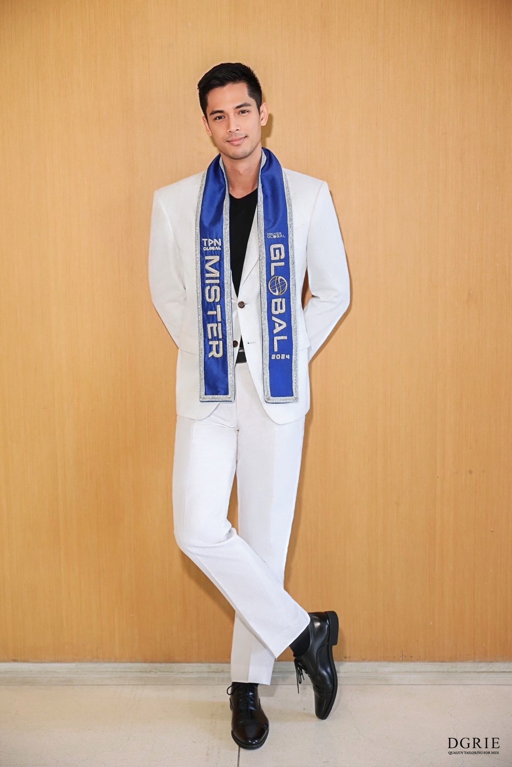 DGRIE Spotlight: Dom Corilla Slim Fit White Linen Suit