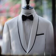 ตัดสูทแต่งงาน White Shawl Lapel Tuxedo Black Satin Trim