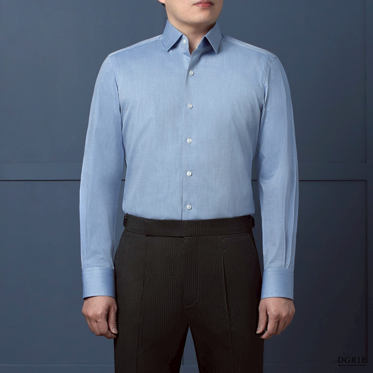เสื้อเชิ้ตสีฟ้า Cotton Spread Collar 7cm Iridescent Blue Shirt