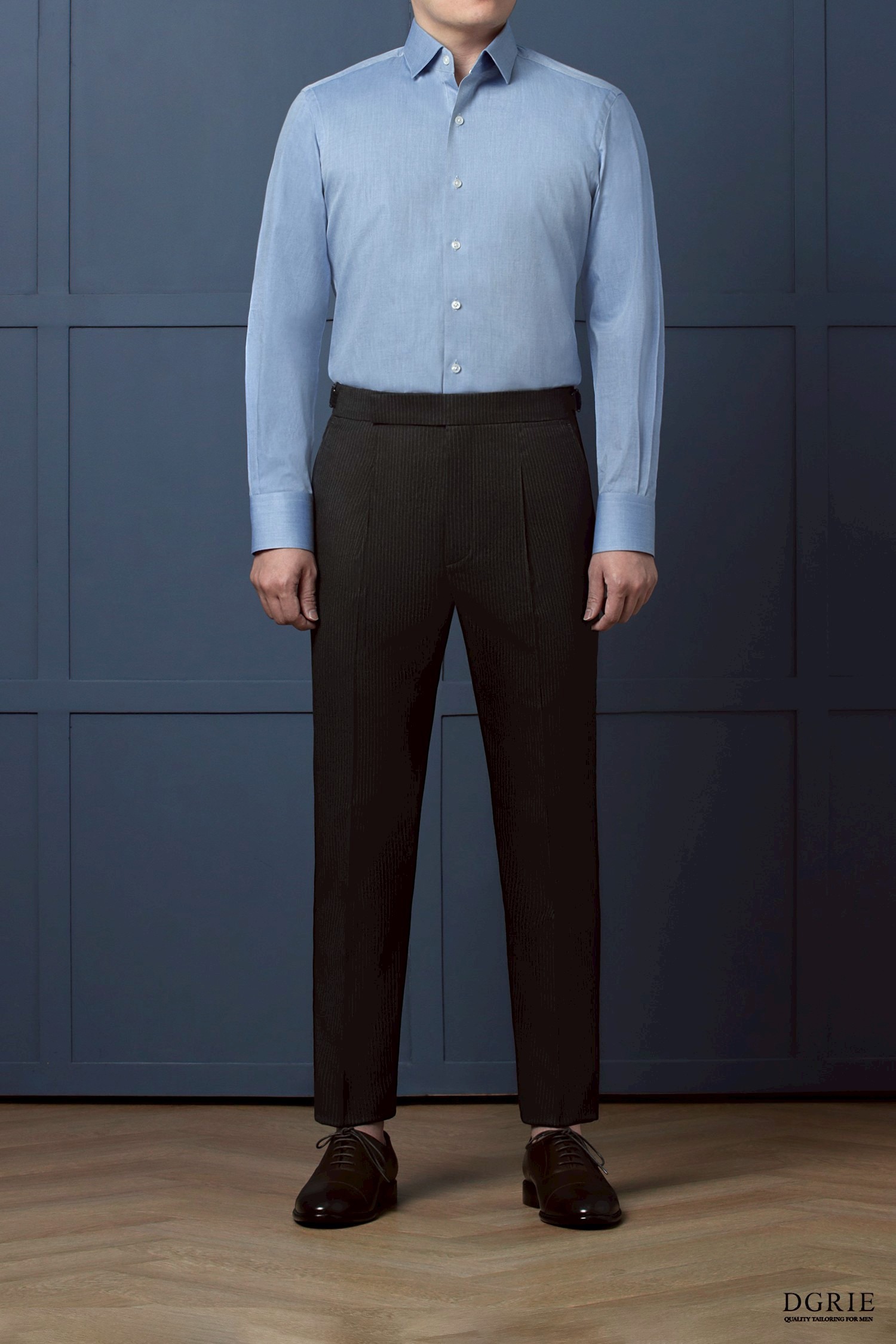 เสื้อเชิ้ตสีฟ้า Cotton Spread Collar 7cm Iridescent Blue Shirt