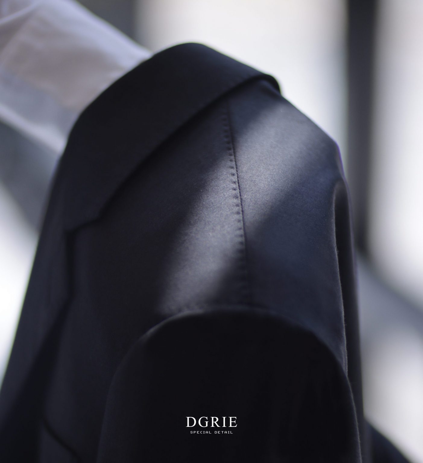 ตัดสูทหางม้าสีเทาเข้ม DGRIE DARK GREY FULL CANVAS SUITS